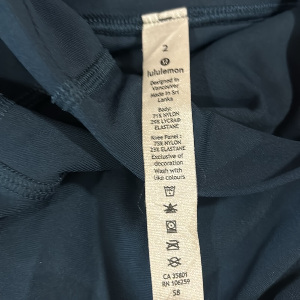 LuLulemon leggings EUC! - Picture 7 of 7